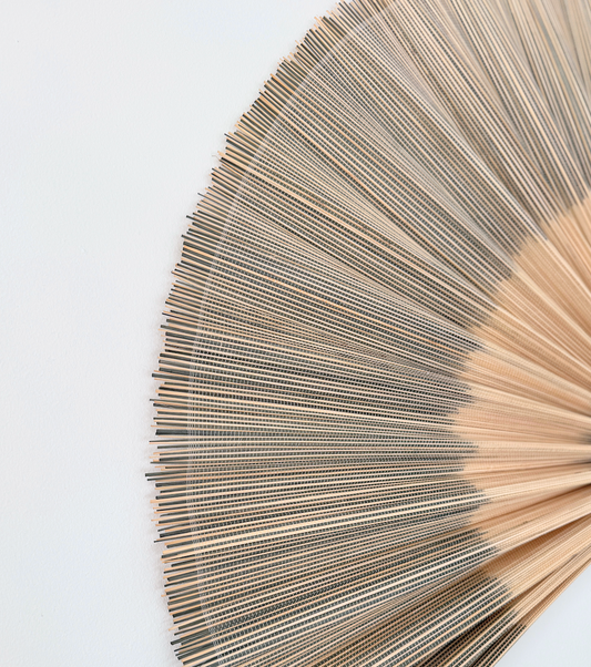 Saga-viften: håndlavet ro til væggen