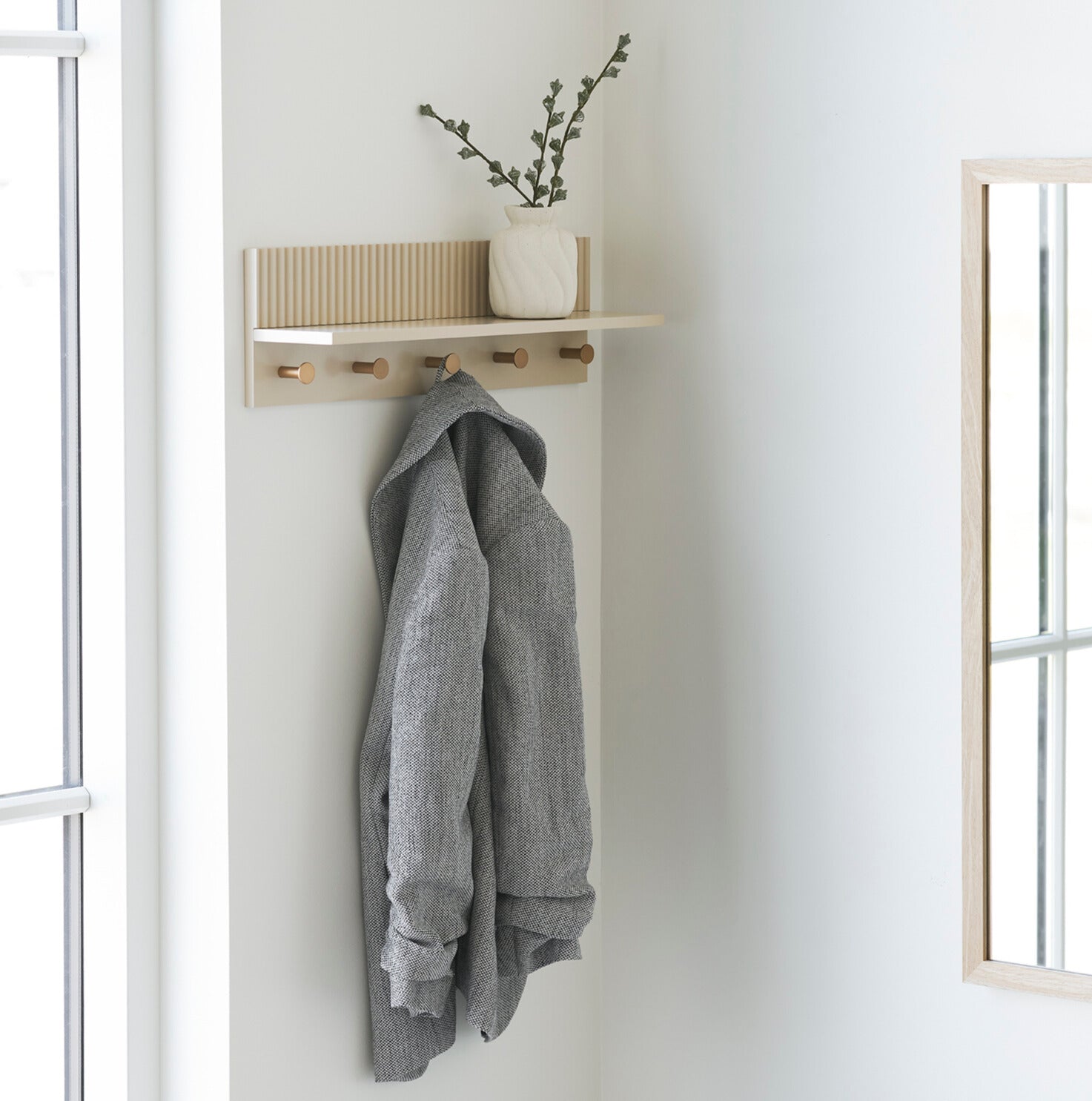 Sabbia - Hylde med knager