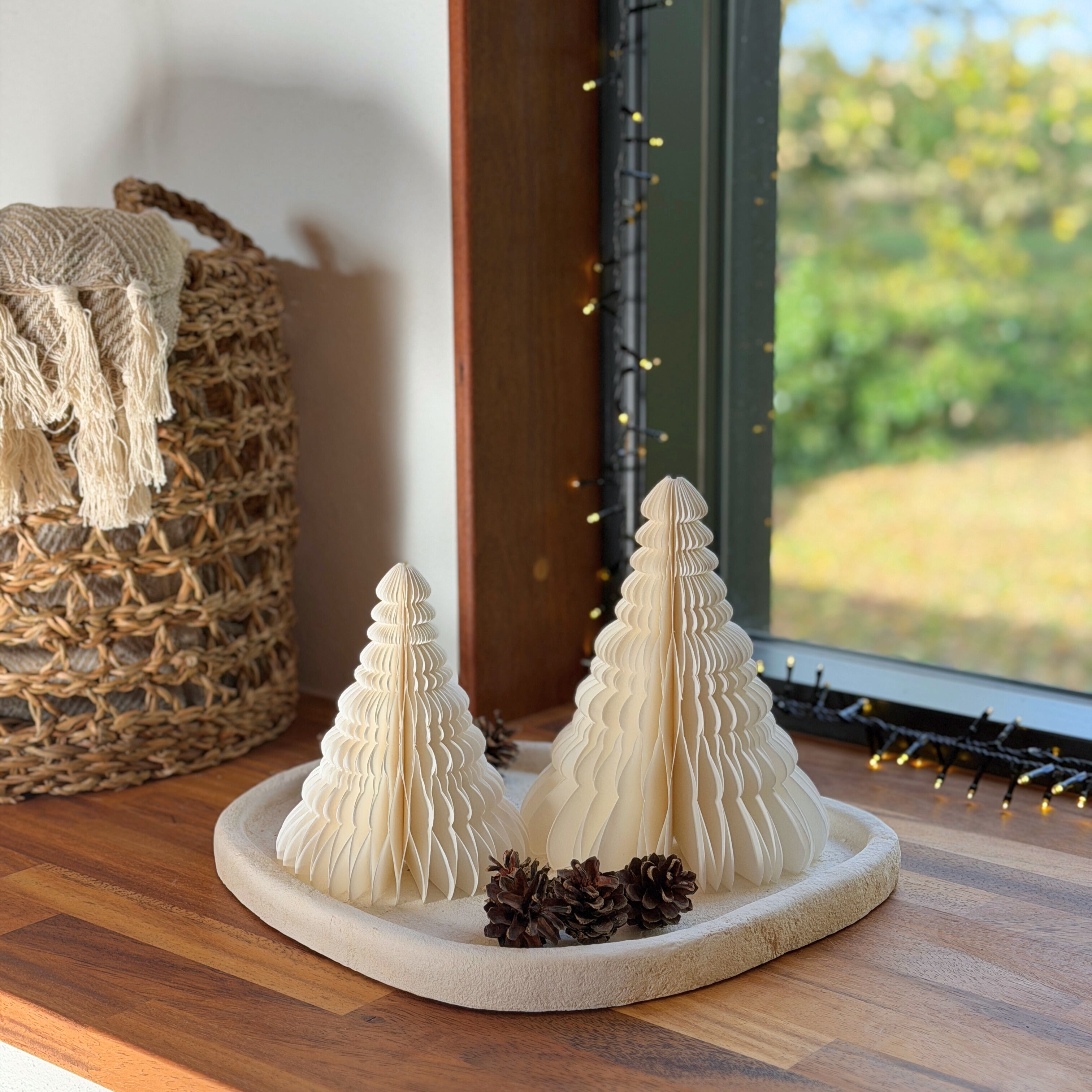 Dekorative foldede juletræer i hvid fra Nilsson Living