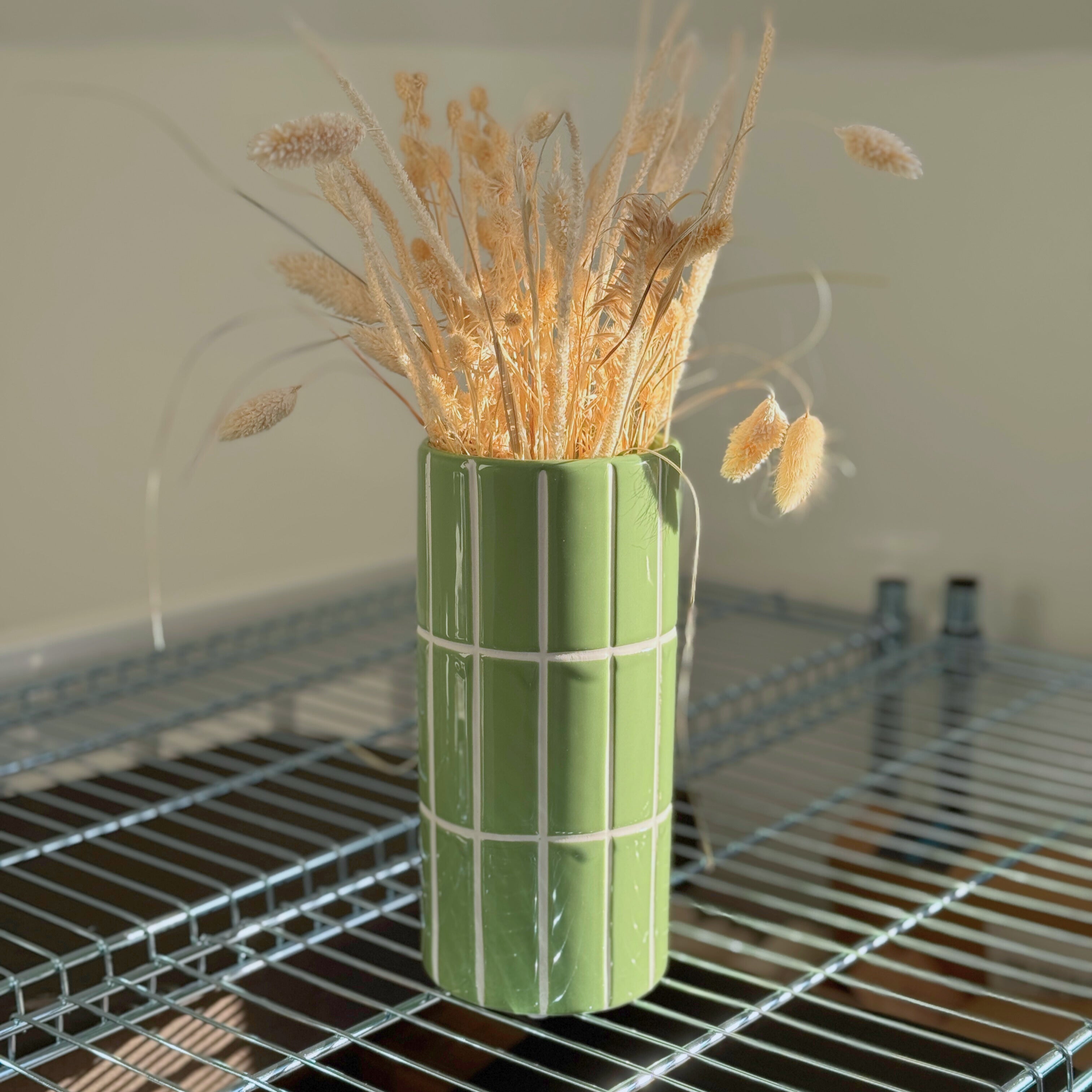 Liv – Keramisk Flisevase i Matchagrøn