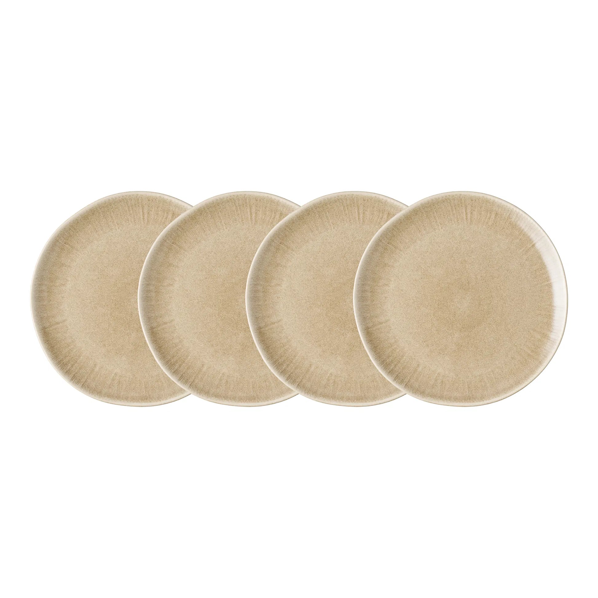 Sæt med 4 Kyst middagstallerkener i beige stentøj, opstillet samlet for at vise den unikke reaktive glasur på hver tallerken.