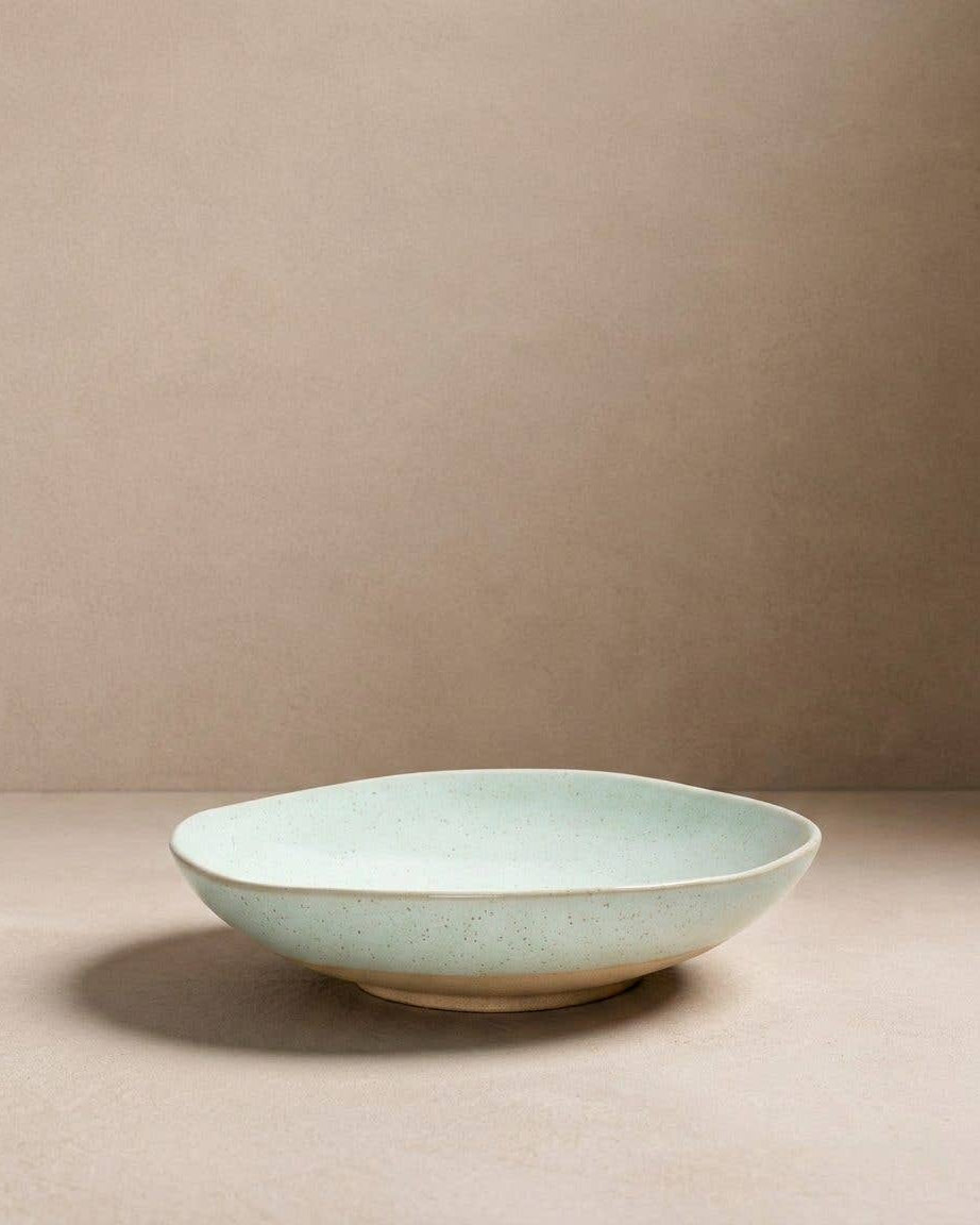 Egg Back Home Minted Stoneware pastatallerken 23,5 cm – dyb keramisk tallerken i mintgrøn med rustik glasur