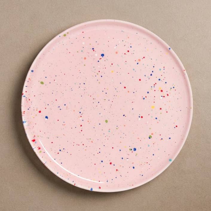 Egg Back Home New Party pink middagstallerken med konfettimønster i håndlavet keramik